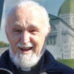 Xuất viện, Linh mục Grou không giữ một “hận thù nào”