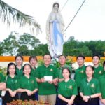 Đại diện Nghĩa Sinh GP. Vinh và GP. Hà Tĩnh hành hương dâng hiến Thánh tượng Đức Mẹ Lộ Đức tại Khe Thơi để xin ơn bình an cho quê hương vượt qua đại dịch Covid