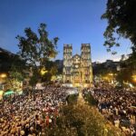 Cả vạn tín hữu cung nghinh Mình Thánh Chúa tại Hà Nội