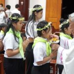 Giáo xứ Bột Đà: Đức Cha Anphong chủ sự thánh lễ cho 54 em lớp xưng tội và rước lễ lần đầu